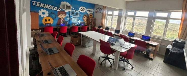 Dijital Adam projesi öğrencileri yapay zeka ile tanıştırdı