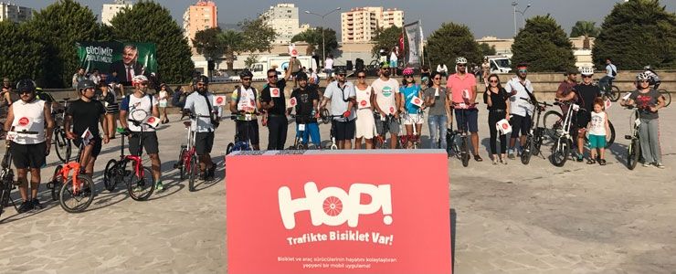 Trafik Hayattır, Karşıyakalı Bisikletçilere &ldquo;HOP!&rdquo; dedi 