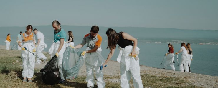 Borusan'dan kıyı ve dip temizliği