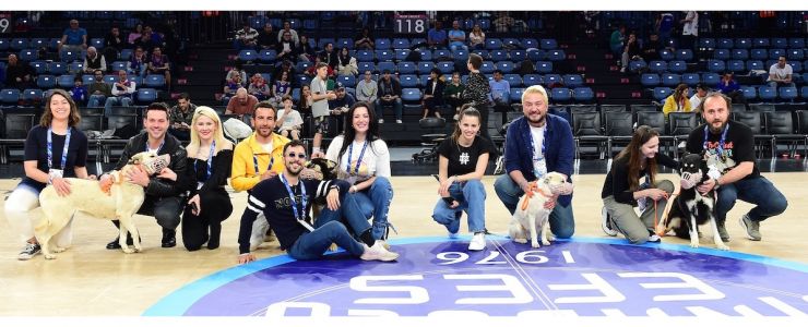 ANADOLU EFES, depremzede köpekleri ağırladı