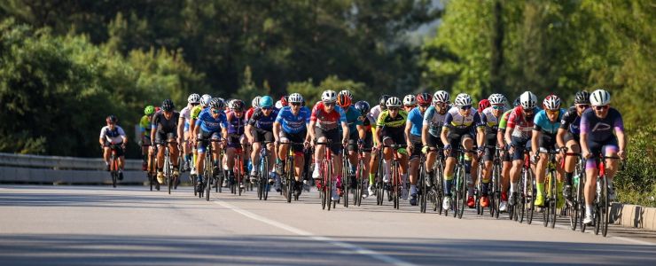 Pedallar Kemer’de iyilik için döndü