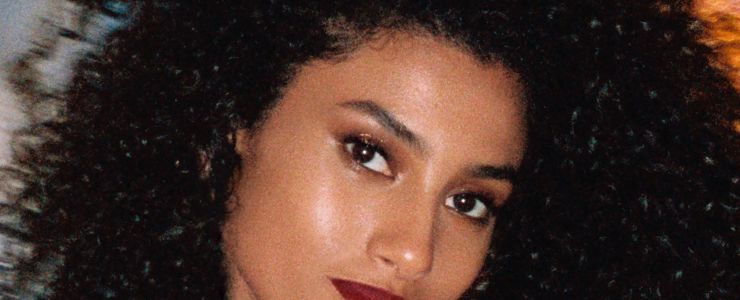 Estée Lauder’ın global elçisi Imaan Hammam