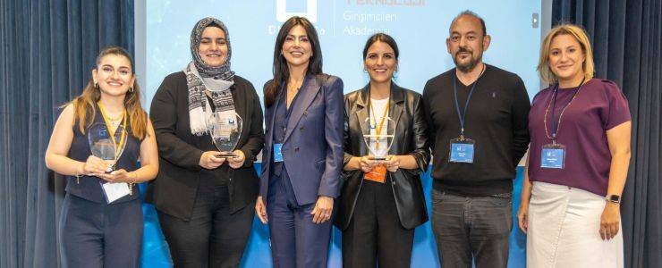 ÜNLÜ & Co Kadın Teknoloji Girişimcileri Akademisi