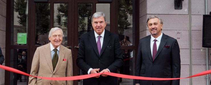 Koç Üniversitesi Tıp Fakültesi’ne Sinan Dereli’nin Adı Verildi