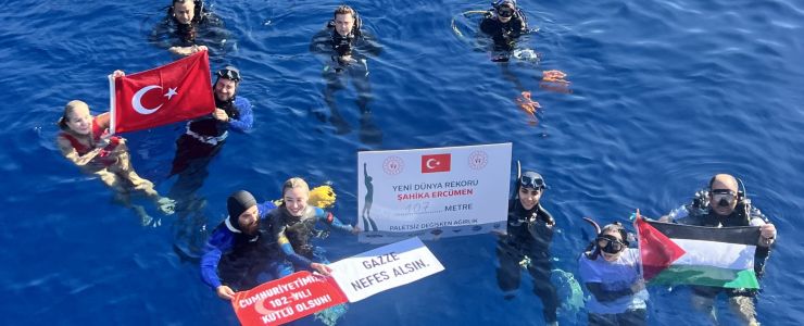 ŞAHİKA ERCÜMEN DÜNYA REKORUNU KIRDI!