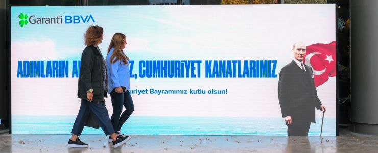 “Adımların Adımlarımız, Cumhuriyet Kanatlarımız” 