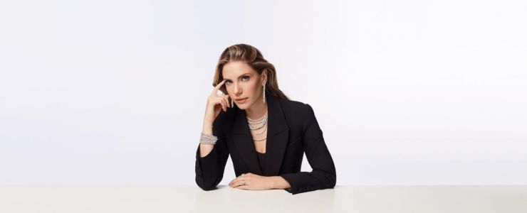 Atasay, Eda Ece ile Tak Tak Konuşuyor