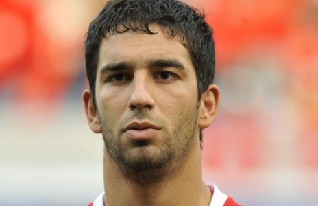 Arda Turan hangi markanın reklam yüzü oluyor?