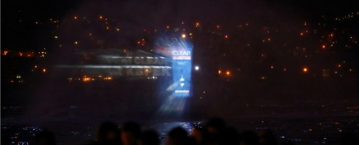 Clear'dan üç boyutlu şov