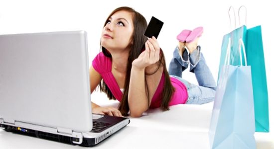 İnternet kullanımının başında online alışveriş geliyor