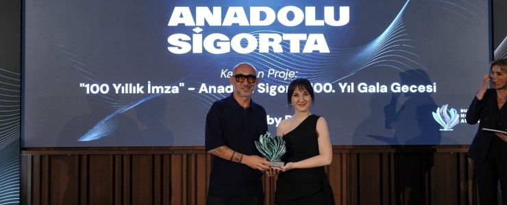 Anadolu Sigorta &ldquo;Yüzyıllık İmza&rdquo; Galasına Ödül