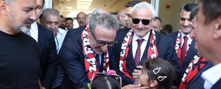 Hamdi Ulukaya’dan Erzincanspor’a dev destek